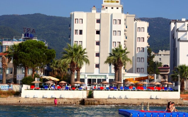 Nuova Beach Hotel