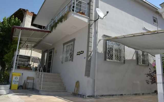 Pretty House