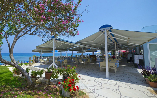 Myroandrou Beach Apartments