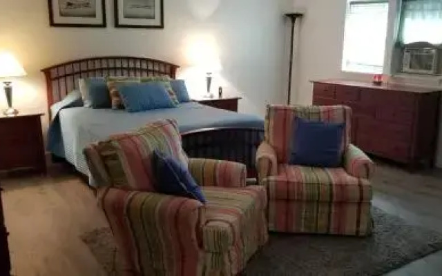 East Tawas Rustic Retreat