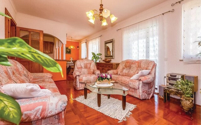 Beautiful Home in Crikvenica With Wifi and 3 Bedrooms