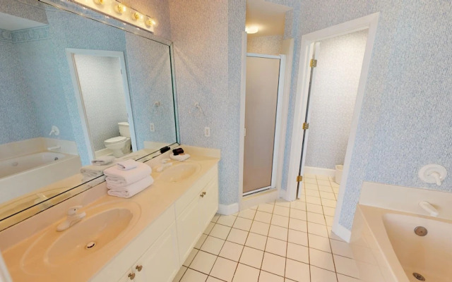 Oceania 807 3 Bedroom Condo by RedAwning