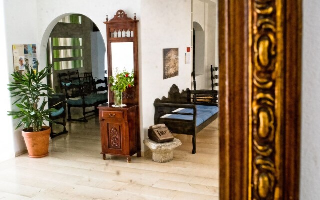 Kamari Beach Hotel