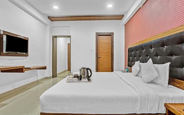 Fabhotel G Silver Admire Suites