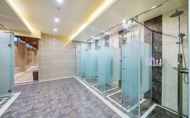 Howard Johnson By Wyndham Lake Serenity Hotel Neijiang