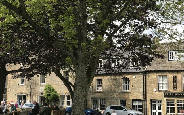 Lucy's Tearoom B&B
