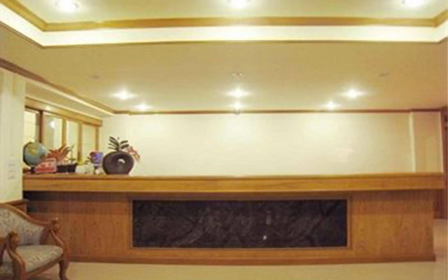 Rafael Mansion Bangkok Aiport