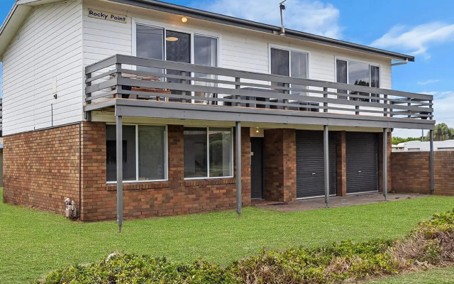 Rocky Point - pet friendly accommodation for multiple families