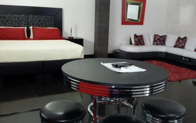 Premier Hotel Suites