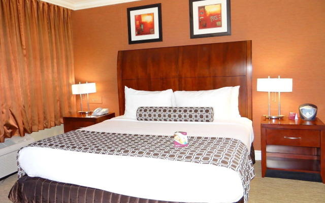 Doubletree by Hilton Monroe Township Cranbury