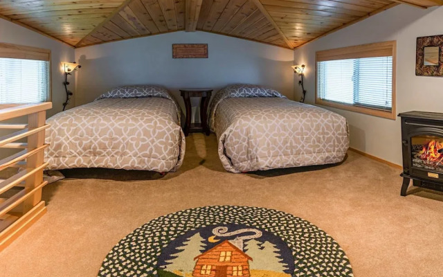 #45 The Cabins at Hyatt Lake-sleeps 4