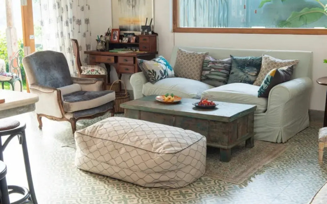 Romantic Honeymoon Villa Overlooking Rice Fields