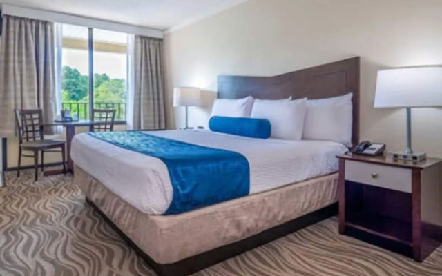 The Breakers Hotel & Suites