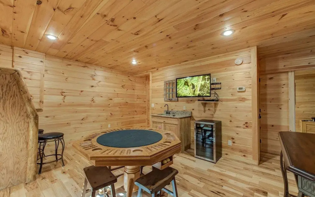 Rocky Top Lookout by Jackson Mountain Rentals