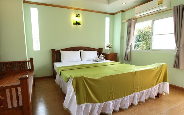 Baansuanrudee Resort