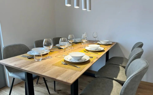 Garden Residence - Premium Alpine View Apartment