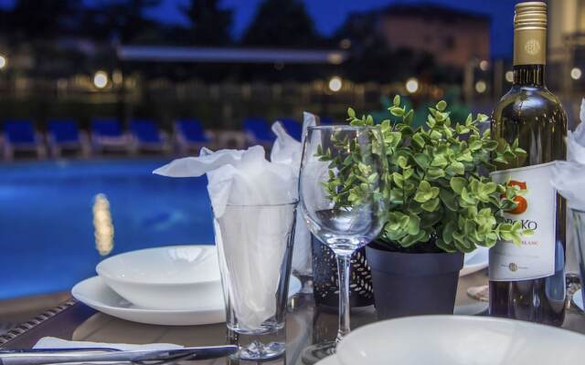 Family Hotel Adena