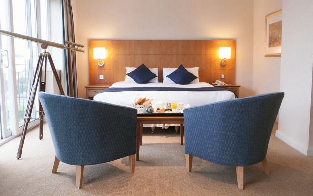 Harbour Heights Hotel