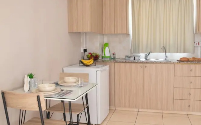 Valentina Coastal Suites in Central Paphos 3