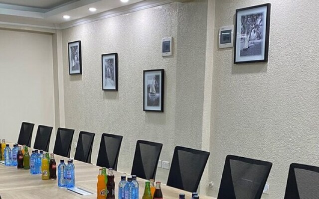 Hemak Suites