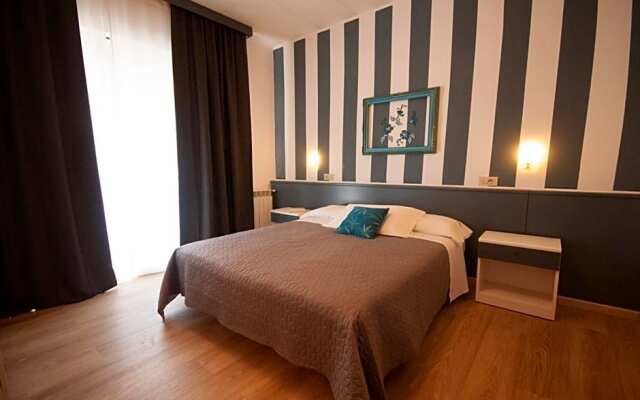 Hotel Crystal