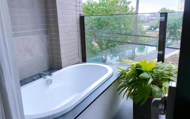 Riverbank Villa