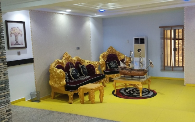 Zoe's International Hotel