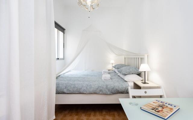 Home2Book Cozy Apartment Santa Cruz Center, Wifi