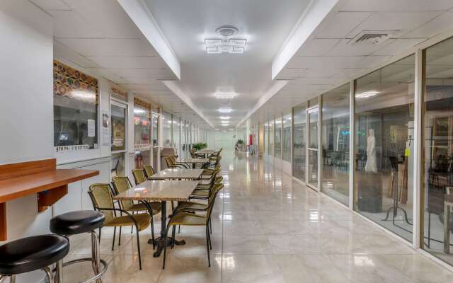 Ramada Plaza by Wyndham Marco Polo Beach Resort