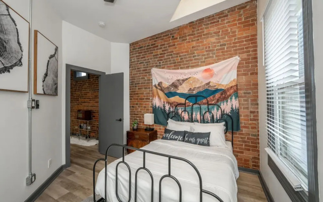 Mansfield Modern Oasis