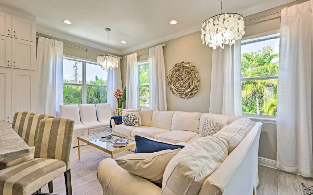 'chic on the Beach' Luxe Anna Maria Island Retreat