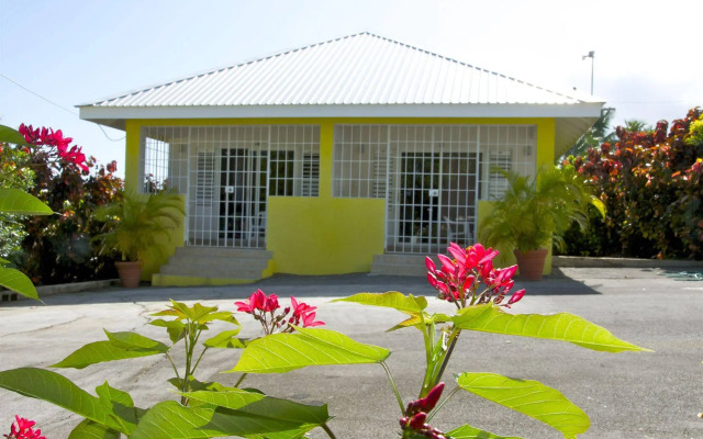 Adulo Apartments