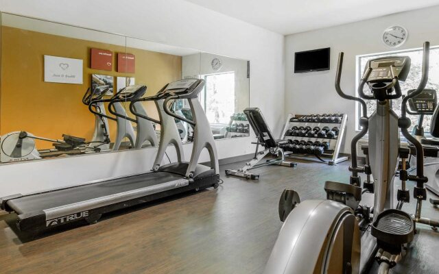 Comfort Suites Fairview Heights - St. Louis