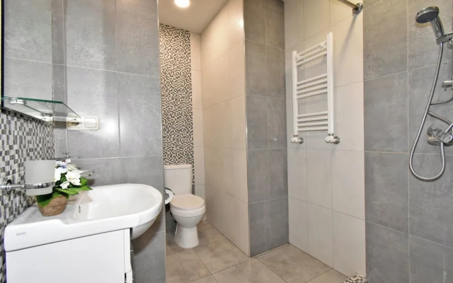 2 bedroom apartment on Teryan street