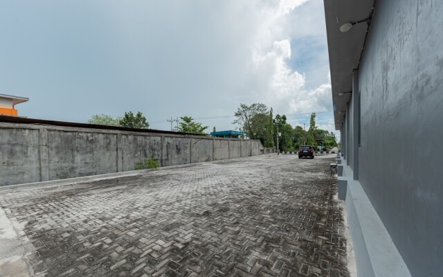 Urbanview Hotel La De Grizz Syariah Sampit by RedDoorz