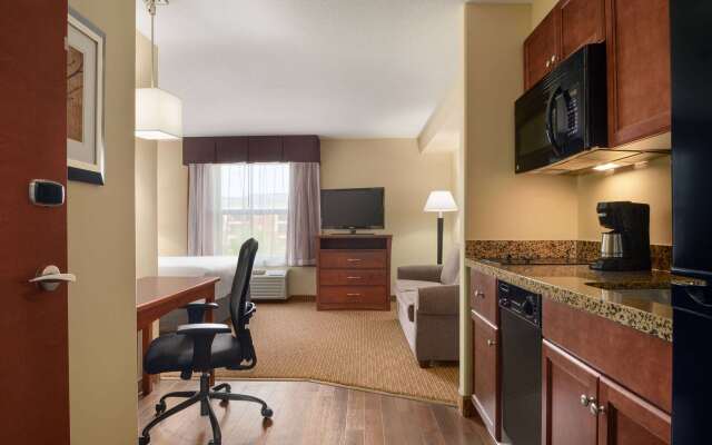 Days Inn & Suites by Wyndham Sherwood Park Edmonton