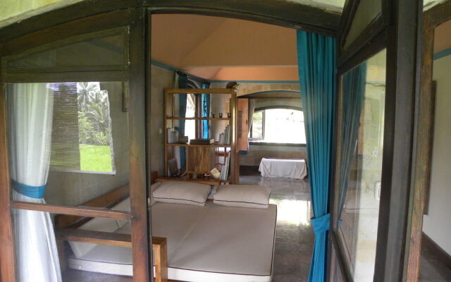 Saudara Home