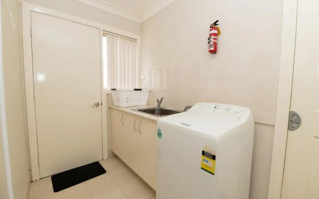 Franklin Villa, Central, Comfy & Convenient