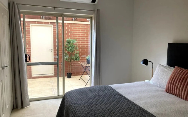 Modern 2 Bedroom Apartment in Perth