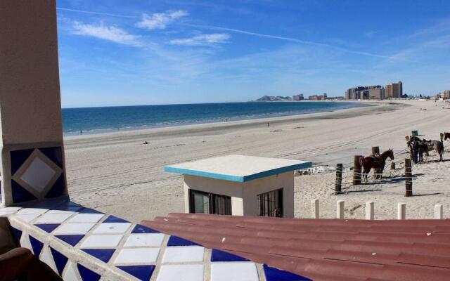 Las Gaviotas 2BR 402 by Casago