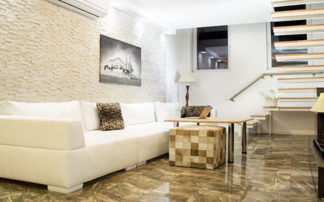 Penthouse Suites Rakovska Apartments