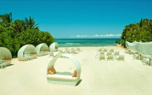 Tropical Location Riviera Maya