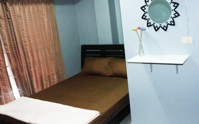 MJ. Hostel