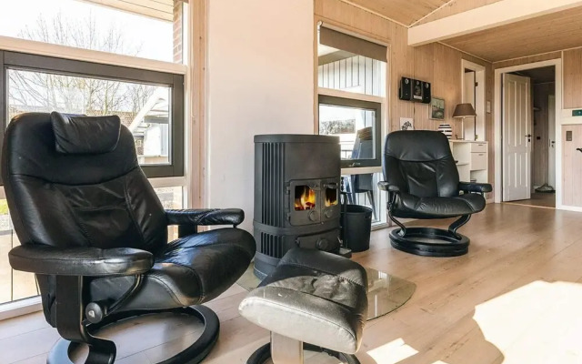 6 Person Holiday Home in Spottrup-by Traum