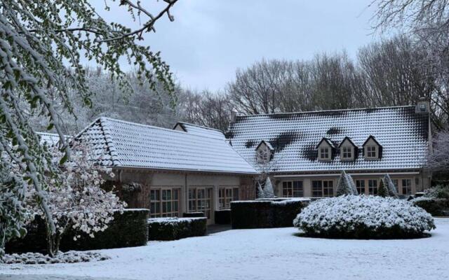 Beautiful Villa in Drunen With Private Heated Pool