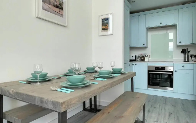 Penthouse Apartment with Parking