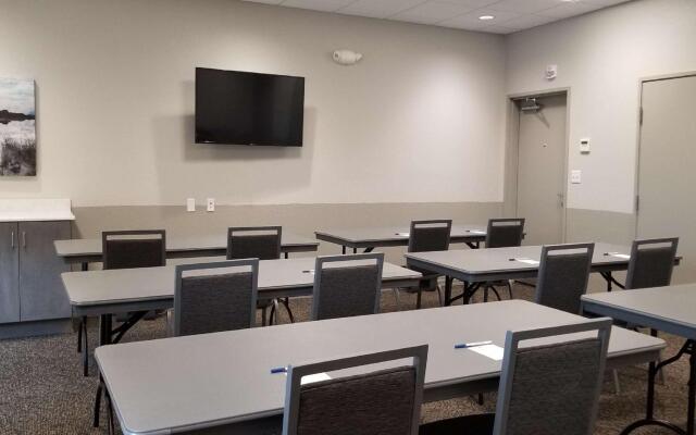 Best Western Plus Parkside Inn & Suites