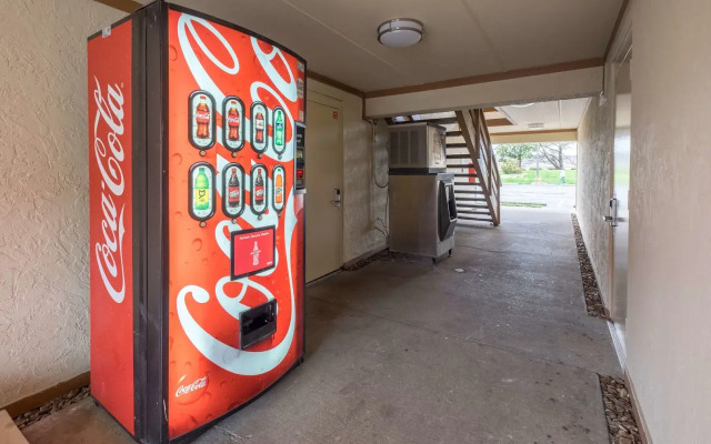 Red Roof Inn PLUS+ Nashville North - Goodlettsville