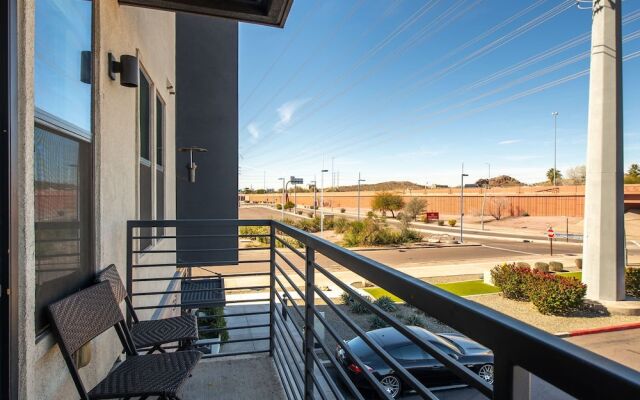 TWO Modern CozySuites at Town Lake