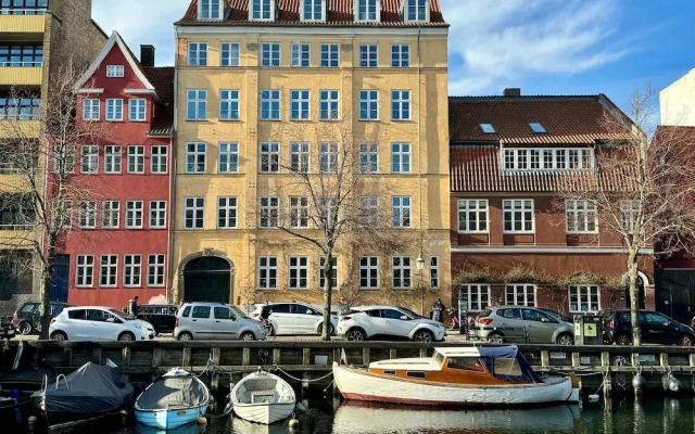 The Apartment Upstairs Canal Penthouse in Copenhagen